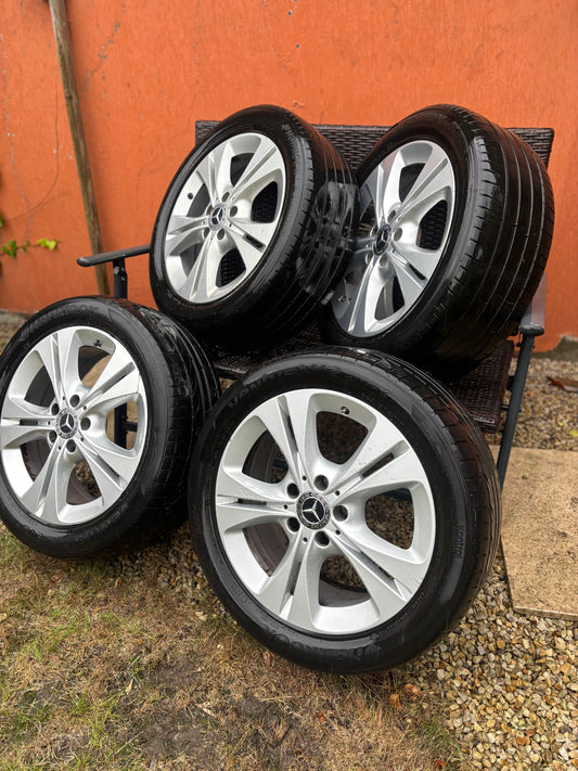 Genuine Mercedes-Benz 17” Alloy Wheels – Complete Set with Tyre